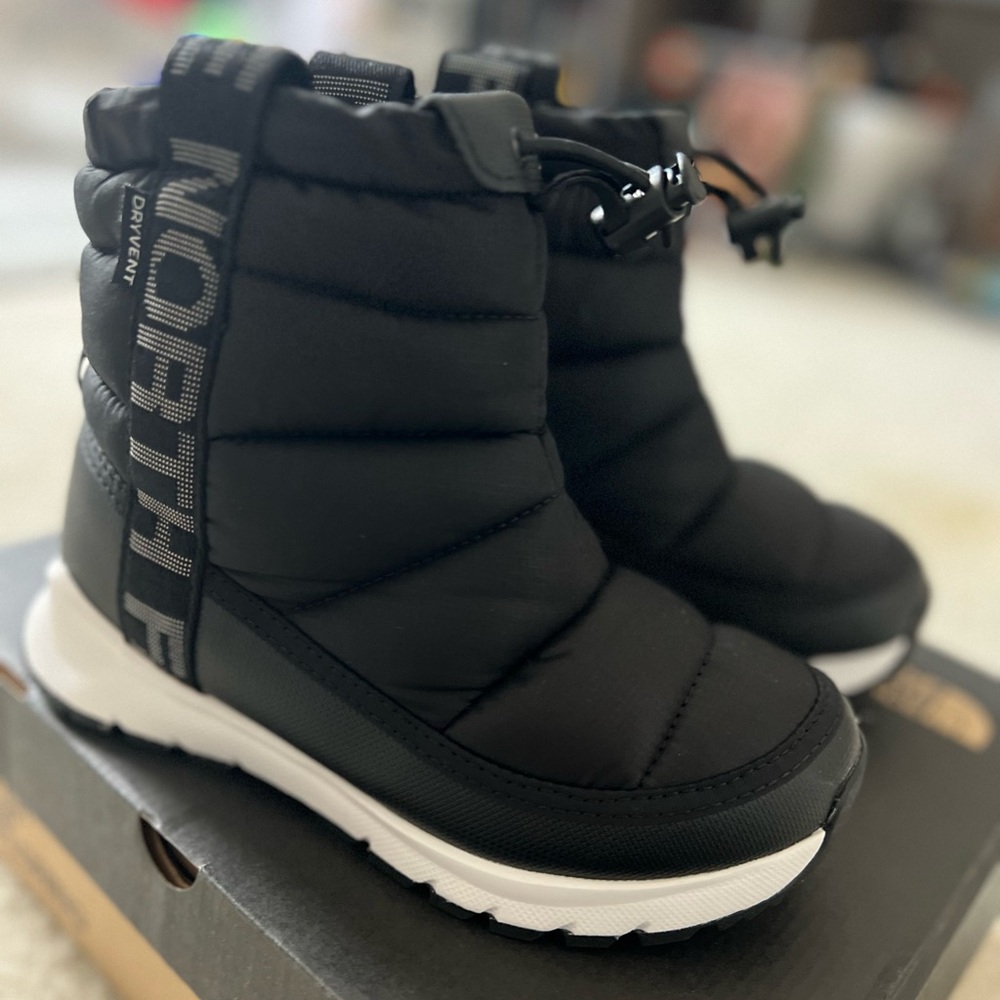 Kids Winter Boots Size 1 - Picture 7 of 7